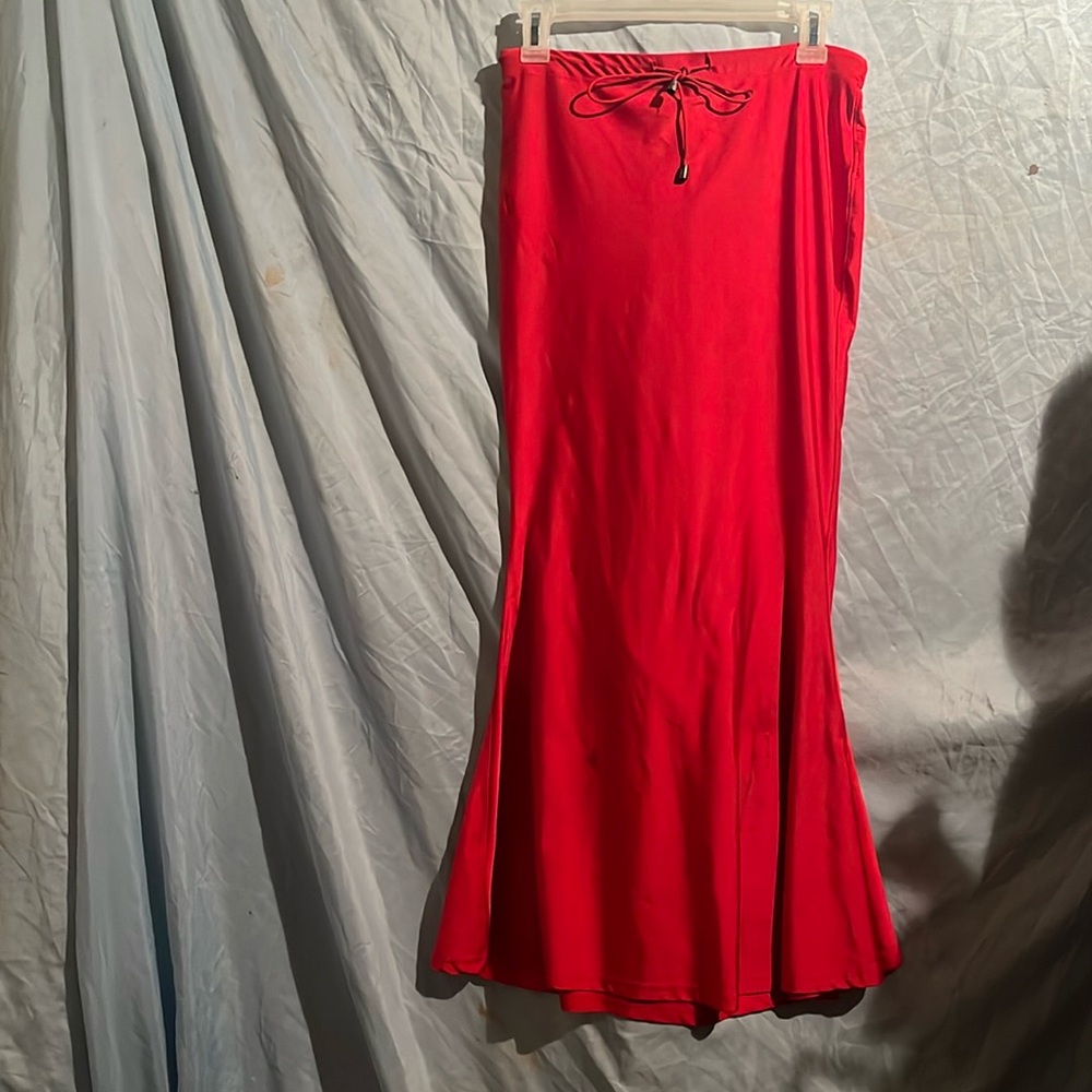 Paara Saree Contours red Skubby Mini long skirt excellent for X-MAs